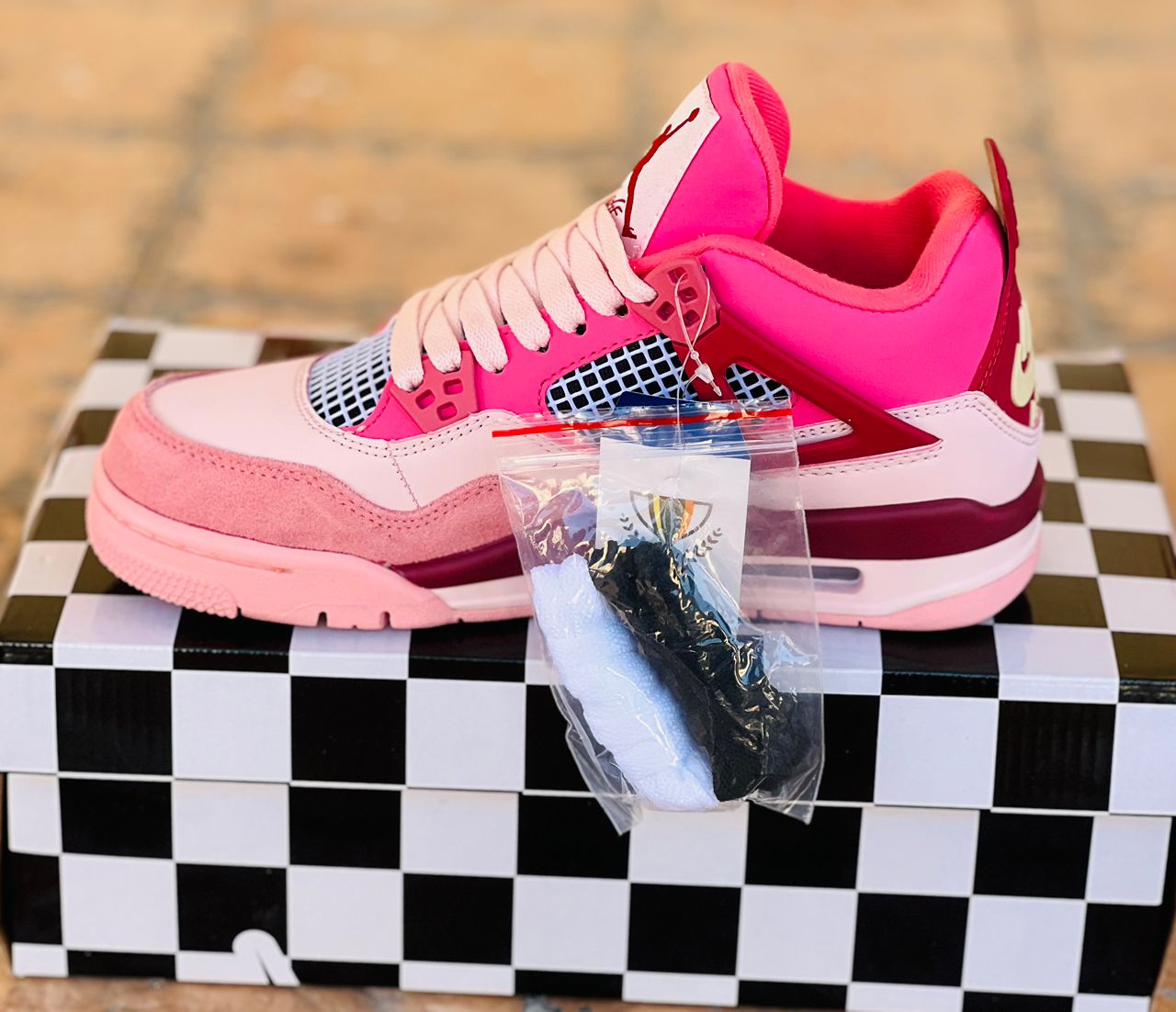 کتونی نایکی ایر جردن 4 ویتنامی وارداتی - سایز 37 تا 40 - Nike Air Jordan 4