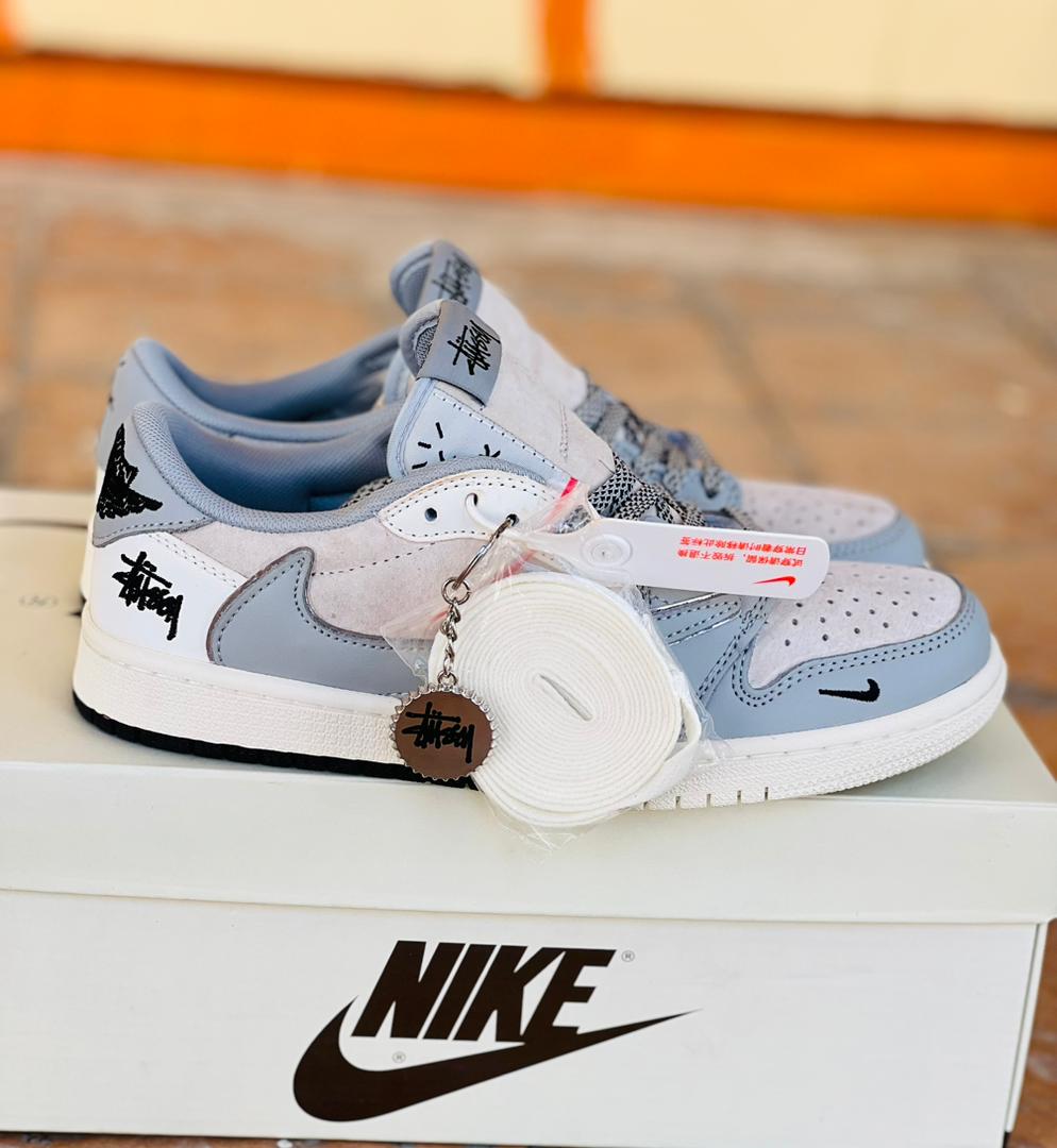 کتونی نایکی ایر جردن 1 تراویس اسکات کیفیت مستر - سایز 40 تا 45 - Nike Air jordan 1 High Travis Scot