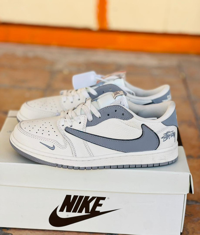 کتونی نایکی ایر جردن 1 تراویس اسکات کیفیت مستر - سایز 40 تا 45 - Nike Air jordan 1 High Travis Scot