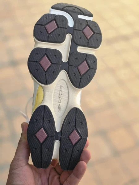 کتونی نیوبالانس 9060 کیفیت مستر - سایز 37 تا 38 - New Balance 9060