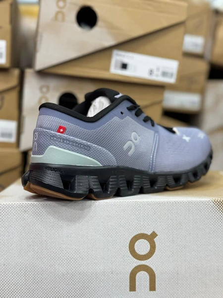 کتونی آن رانینگ کیوسی کلود ایکس 4 - سایز 40 تا 45 - On Running QC Cloud X 4