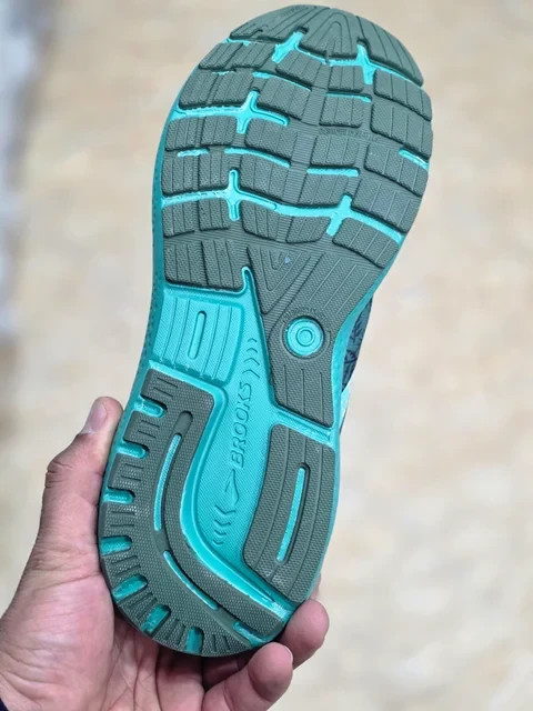 کتونی بروکس گوست 16 کیفیت مستر - سایز 40 تا 45 - Brooks Ghost 16