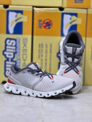 کتونی آن رانینگ کیوسی کلود ایکس 4 - سایز 40 تا 45 - On Running QC Cloud X 4