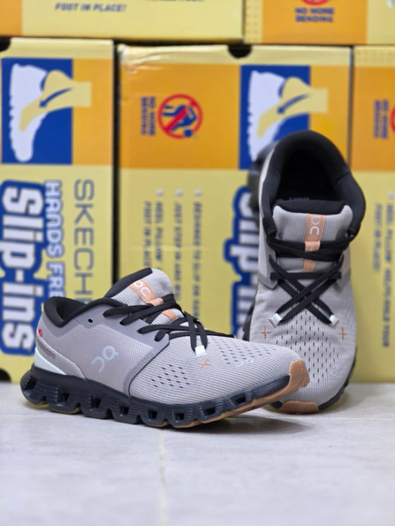 کتونی آن رانینگ کیوسی کلود ایکس 4 - سایز 40 تا 45 - On Running QC Cloud X 4