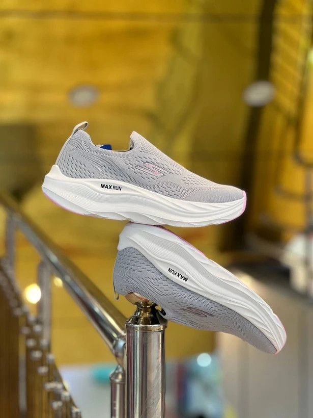 کتونی اسکیچرز کیفیت مستر - سایز 37 تا 40 - Skechers Slip-ins Max Cushioning