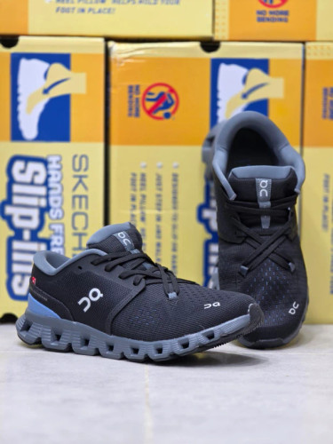 کتونی آن رانینگ کیوسی کلود ایکس 4 - سایز 40 تا 45 - On Running QC Cloud X 4