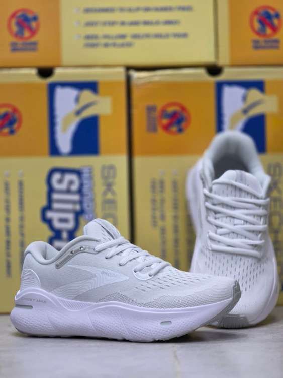 کتونی بروکس گاست مکس 2 - سایز 40 تا 45 - Brooks Ghost Max 2