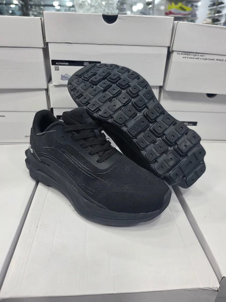 کتونی الو رانر کیفیت مستر - سایز 40 تا 45 - Alo Runner