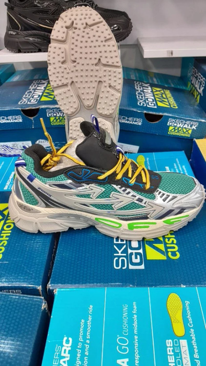 کتونی آف وایت کیفیت مستر - سایز 40 تا 45 - Off White