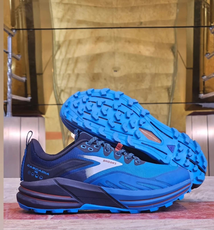 کتونی بروکس کاسکادیا 16 کیفیت مستر - سایز 40 تا 45 - Brooks Cascadia 16