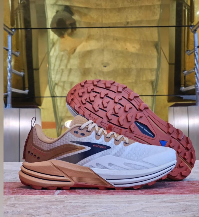 کتونی بروکس کاسکادیا 16 کیفیت مستر - سایز 40 تا 45 - Brooks Cascadia 16