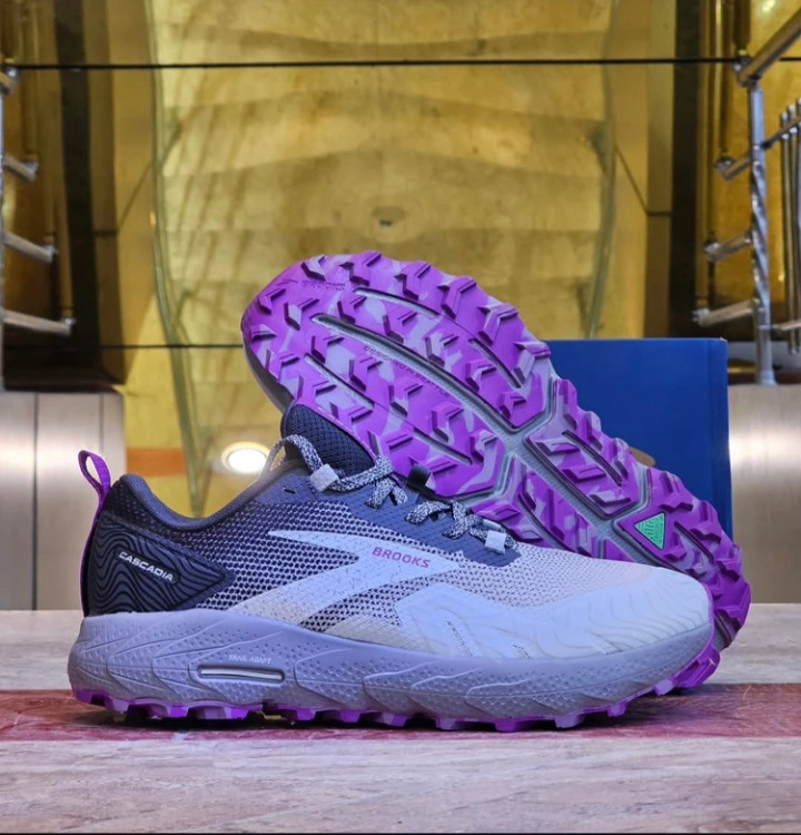 کتونی بروکس کاسکادیا 17 کیفیت مستر - سایز 40 تا 45 - Brooks Cascadia 17