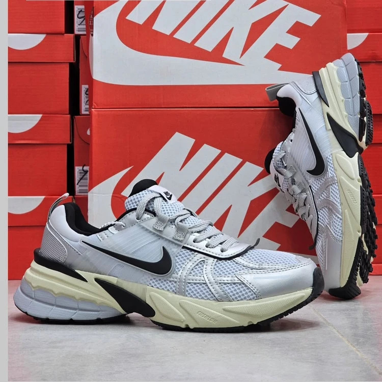 کتونی نایکی وی تو کی کیفیت مستر - سایز 38 تا 45 - Nike V2k Run