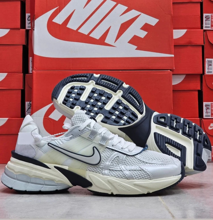 کتونی نایکی وی تو کی کیفیت مستر - سایز 38 تا 45 - Nike V2k Run