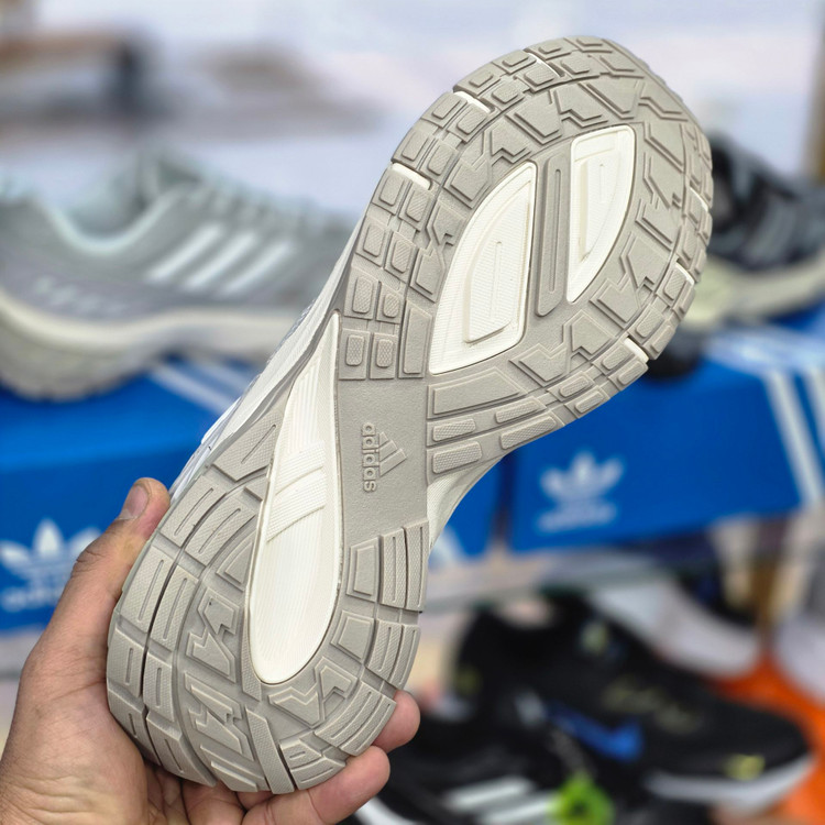 کتونی آدیداس ریسپانس CL کیفیت مستر - سایز 40 تا 45 - Adidas Response CL