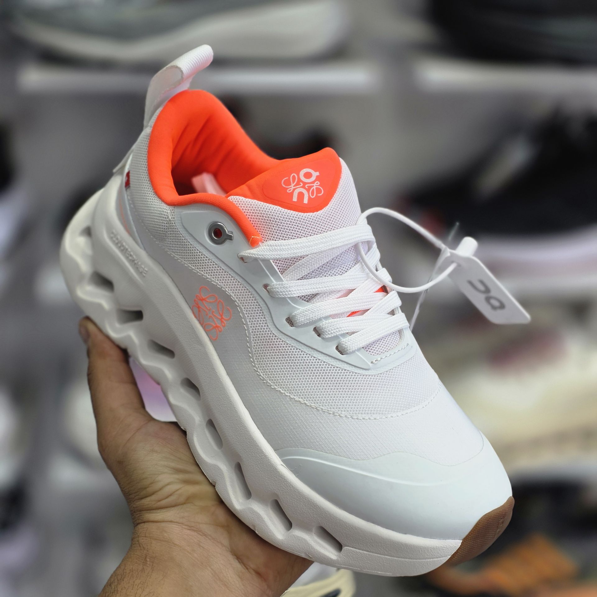 کتونی آن رانینگ کیوسی کلودتیلت 2 لووه کیفیت مستر - سایز 37 تا 40 - On Running Cloudtilt 2 Loewe