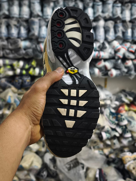 کتونی نایکی ایرمکس تی ان پلاس کیفیت مستر - سایز 40 تا 46 - Nike Air Max TN Plus