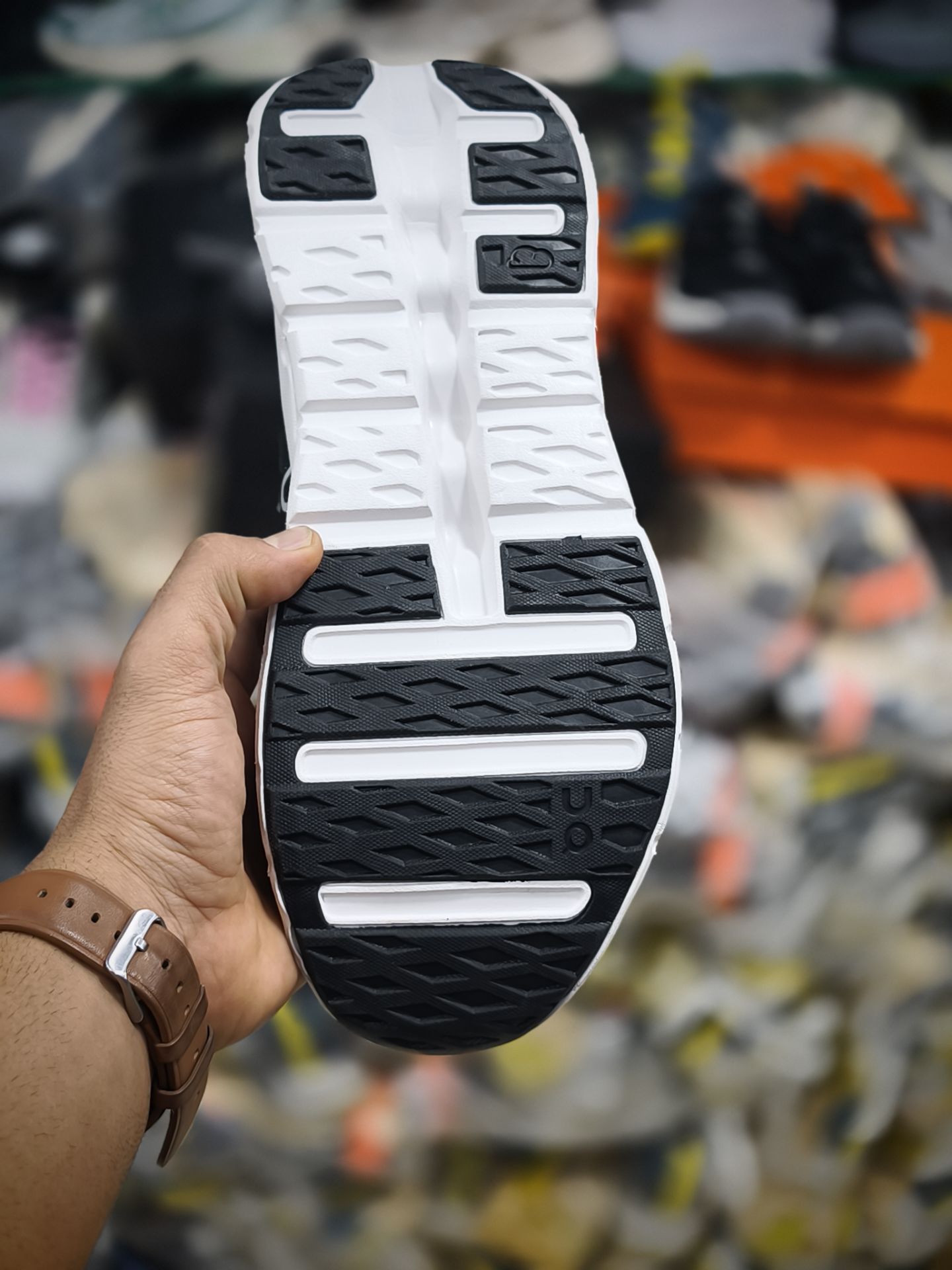 کتونی آن رانینگ کیوسی کلودتیلت راک سند کیفیت مستر - سایز 40 تا 45 - On Running Cloudtilt Rock Sand