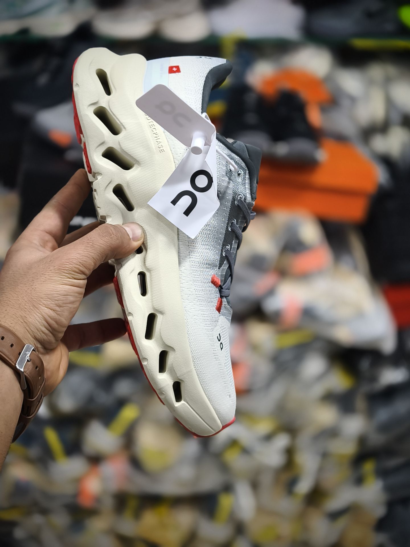 کتونی آن رانینگ کیوسی کلودتیلت راک سند کیفیت مستر - سایز 40 تا 45 - On Running Cloudtilt Rock Sand