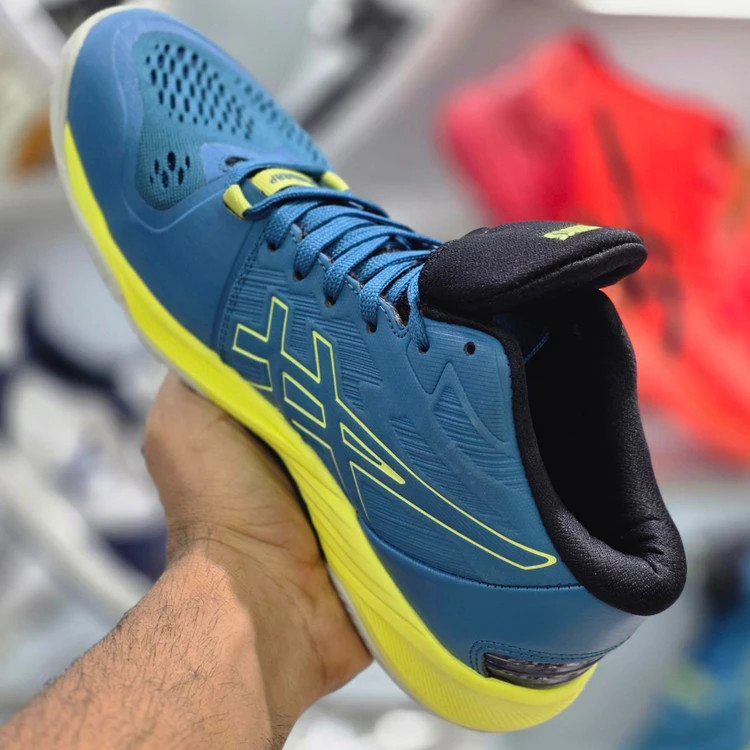 کتونی آسیکس مناسب والیبال، بدمینتون، تنیس، پدل ویتنامی وارداتی - سایز 40 تا 46 - Asics Sky Elite