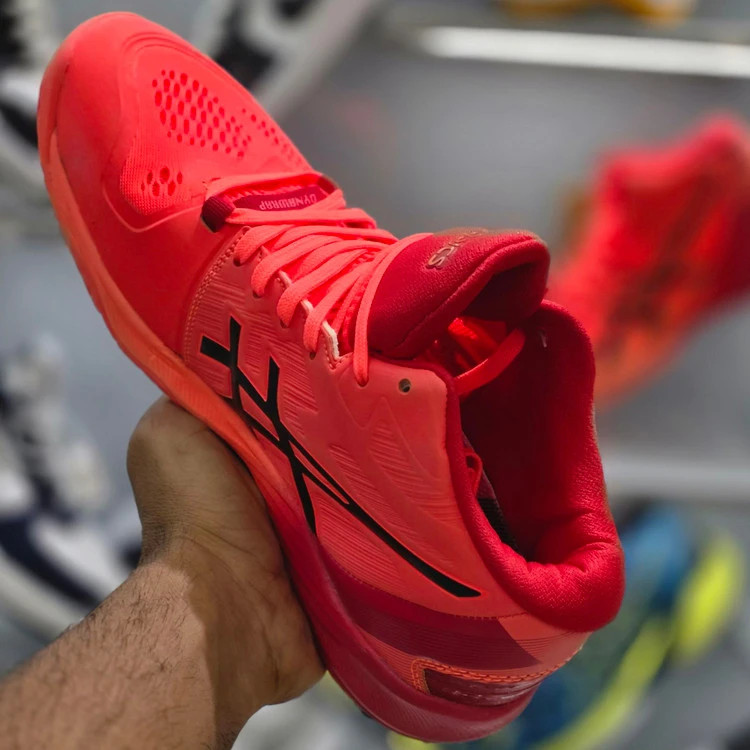 کتونی آسیکس مناسب والیبال، بدمینتون، تنیس، پدل ویتنامی وارداتی - سایز 40 تا 46 - Asics Sky Elite