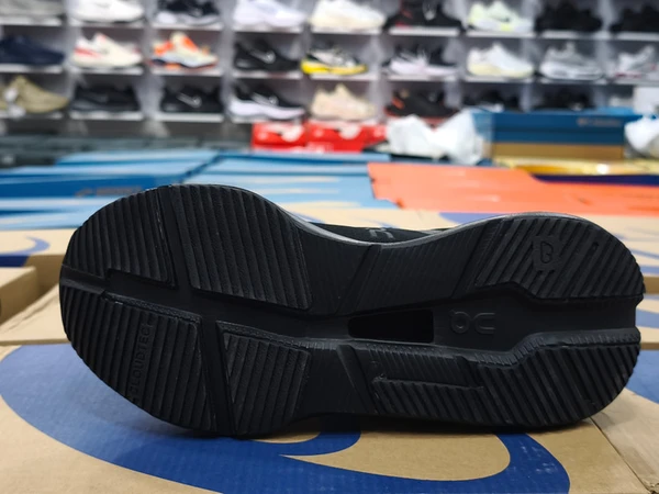 کتونی آن رانینگ کیوسی کلودتک کیفیت مستر - سایز 40 تا 45 - On Running Cloudtech