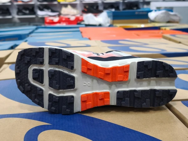 کتونی آن رانینگ کیوسی کلودتک کیفیت مستر - سایز 40 تا 45 - On Running Cloudtech