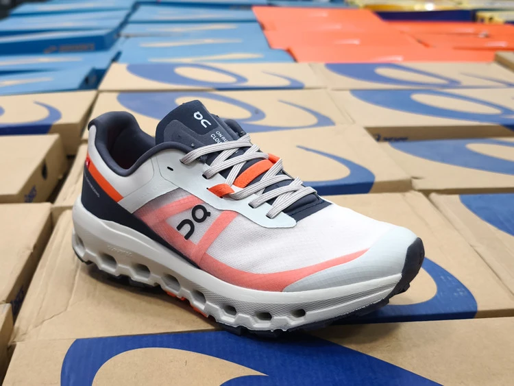 کتونی آن رانینگ کیوسی کلودتک کیفیت مستر - سایز 40 تا 45 - On Running Cloudtech