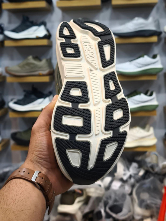 کتونی هوکا باندی 9 کیفیت مستر - سایز 40 تا 45 - Hoka Bondi 9