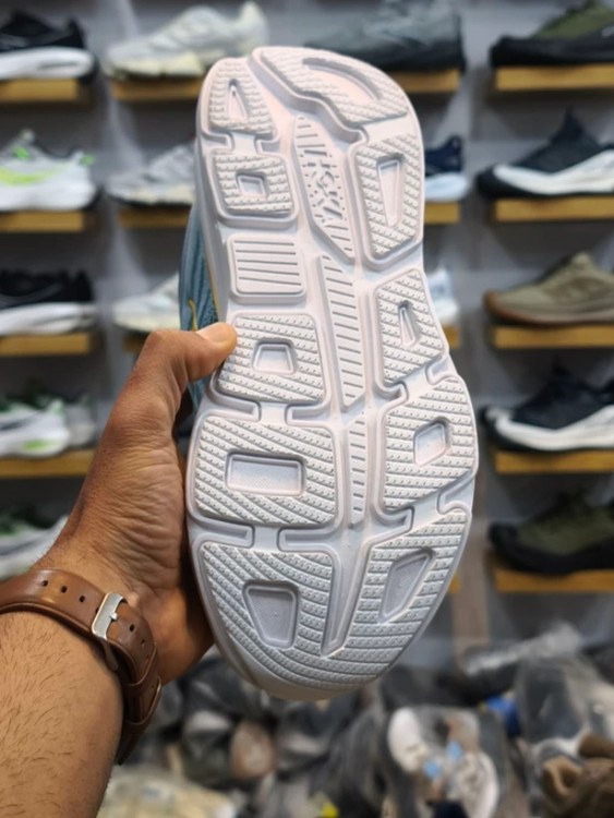 کتونی هوکا باندی 9 کیفیت مستر - سایز 40 تا 45 - Hoka Bondi 9