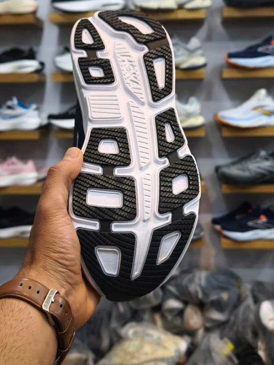 کتونی هوکا باندی 9 کیفیت مستر - سایز 40 تا 45 - Hoka Bondi 9
