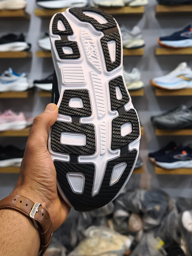 کتونی هوکا باندی 9 کیفیت مستر - سایز 40 تا 45 - Hoka Bondi 9