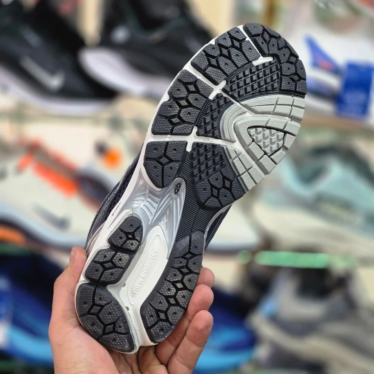 کتونی نیوبالانس 1906 ویتنامی وارداتی - سایز 40 تا 45 - Newbalance 1906