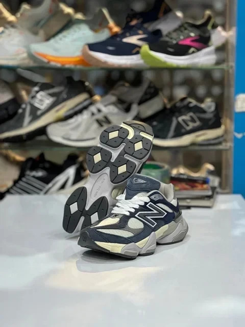 کتونی نیوبالانس 9060 کیفیت مستر - سایز 36 تا 40 - New Balance 9060