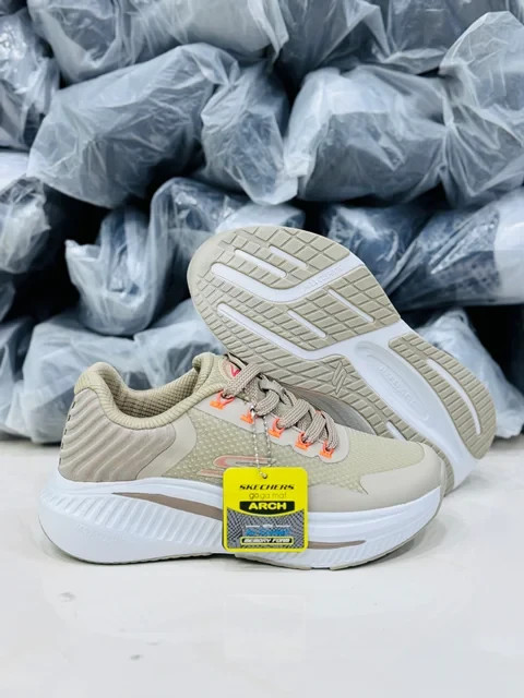 کتونی اسکیچرز کیفیت مستر - سایز 37 تا 40 - Skechers Slip-ins Max Cushioning