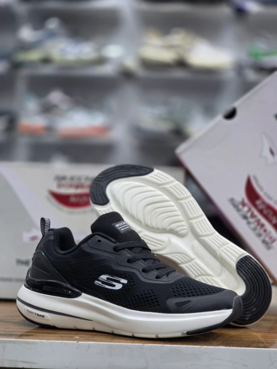 کتونی اسکیچرز گو ران با زیره کپسولی هایپر برست کیفیت مستر - سایز 40 تا 45 - Skechers Go Run