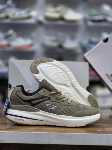 کتونی اسکیچرز گو ران با زیره کپسولی هایپر برست کیفیت مستر - سایز 40 تا 45 - Skechers Go Run