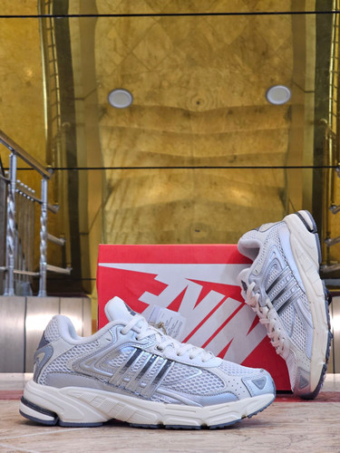 کتونی آدیداس ریسپانس CL کیفیت مستر - سایز 40 تا 45 - Adidas Response CL