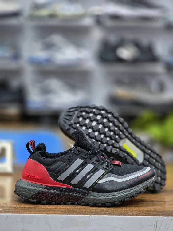 کتونی آدیداس اولترا بوست ویتنامی وارداتی - سایز 36 تا 40 - Adidas Ultraboost