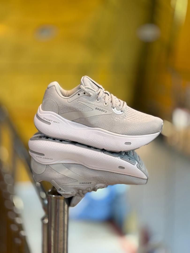 کتونی بروکس گاست مکس کیفیت مستر - سایز 40 تا 45 - Brooks Ghost Max