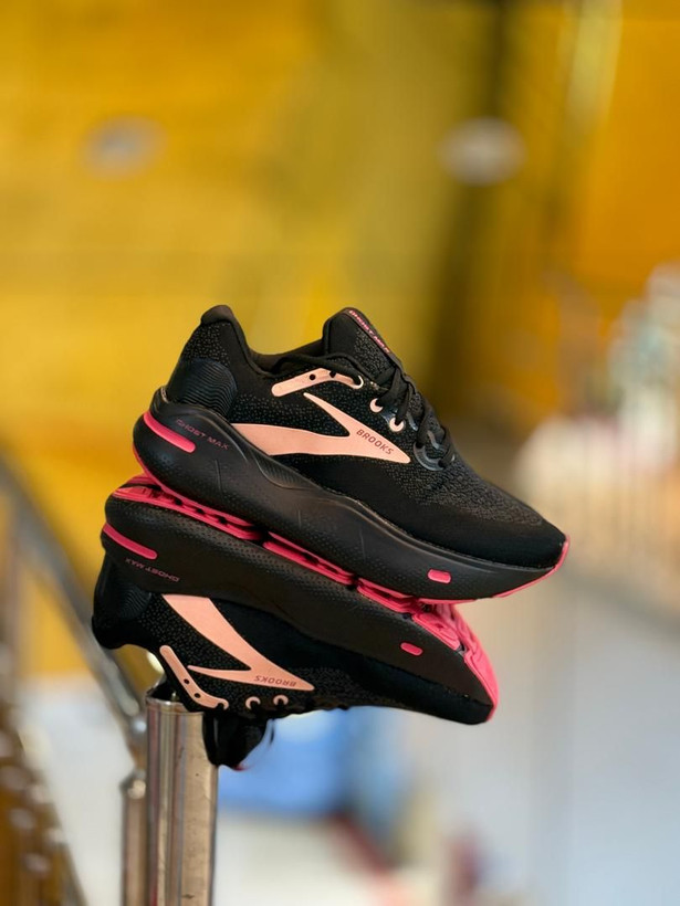کتونی بروکس گاست مکس کیفیت مستر - سایز 40 تا 45 - Brooks Ghost Max