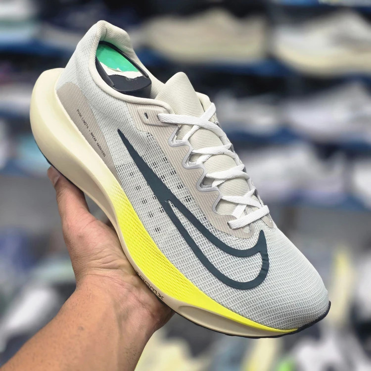 کتونی نایکی زوم فلای 5 کیفیت مستر - سایز 40 تا 45 - Nike Zoom Fly 5