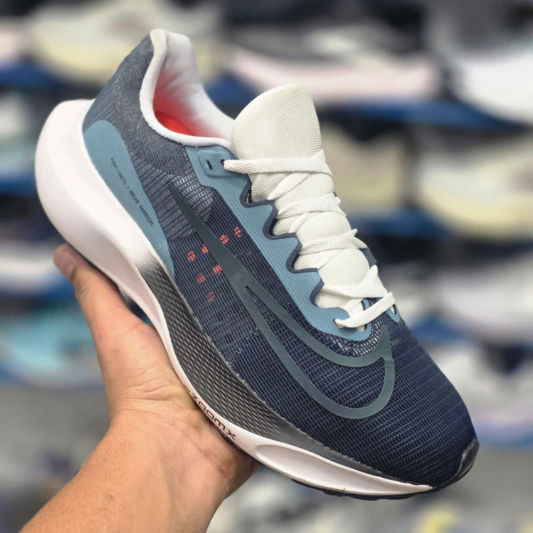 کتونی نایکی زوم فلای 5 کیفیت مستر - سایز 40 تا 45 - Nike Zoom Fly 5
