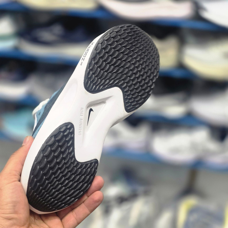 کتونی نایکی زوم فلای 5 کیفیت مستر - سایز 40 تا 45 - Nike Zoom Fly 5