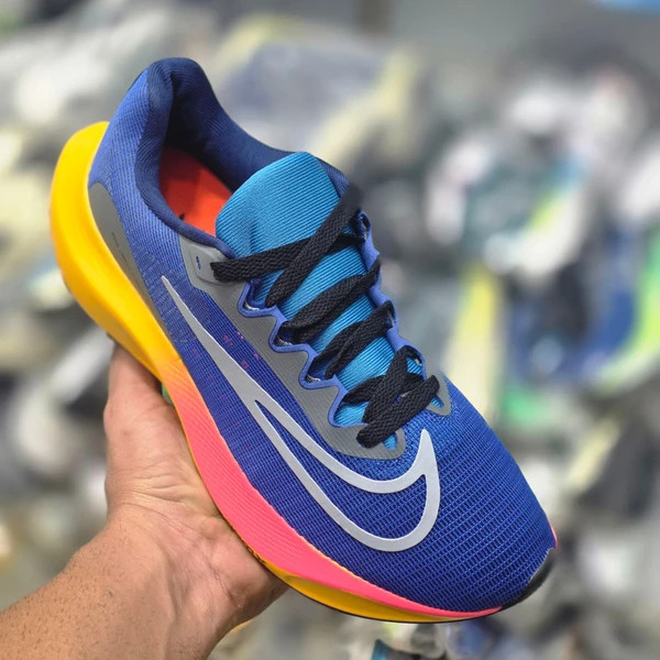 کتونی نایکی زوم فلای 5 کیفیت مستر - سایز 40 تا 45 - Nike Zoom Fly 5