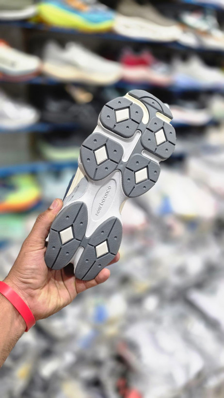 کتونی نیوبالانس 9060 کیفیت مستر - سایز 40 تا 45 - New Balance 9060