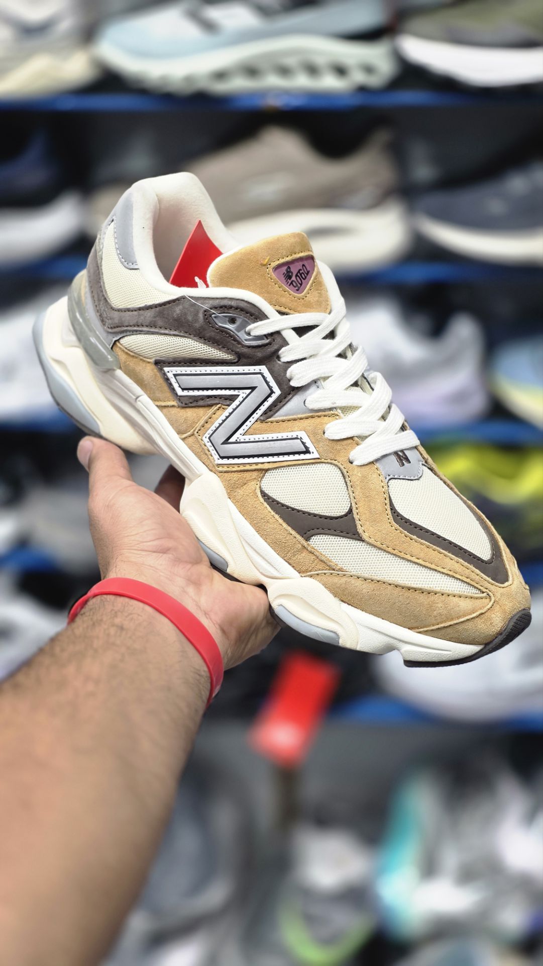 کتونی نیوبالانس 9060 کیفیت مستر - سایز 40 تا 45 - New Balance 9060