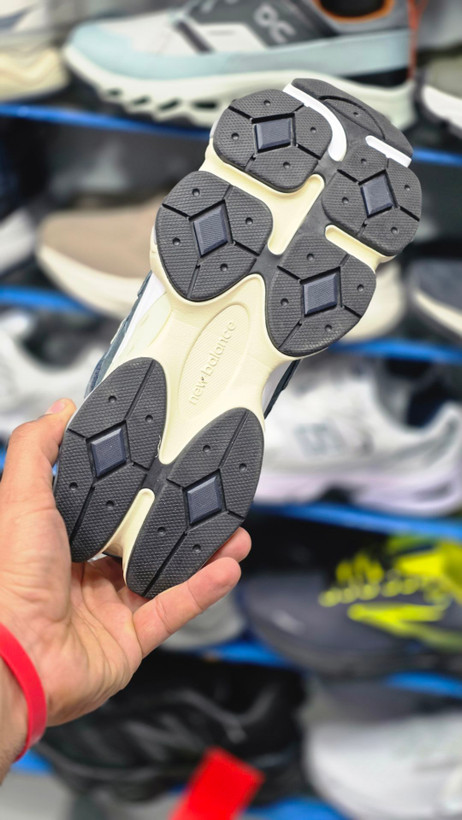 کتونی نیوبالانس 9060 کیفیت مستر - سایز 40 تا 45 - New Balance 9060