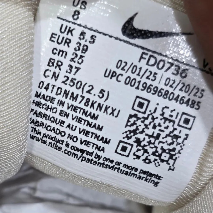 کتونی نایکی وی تو کی کیفیت مستر - سایز 37 تا 40 - Nike V2k Run