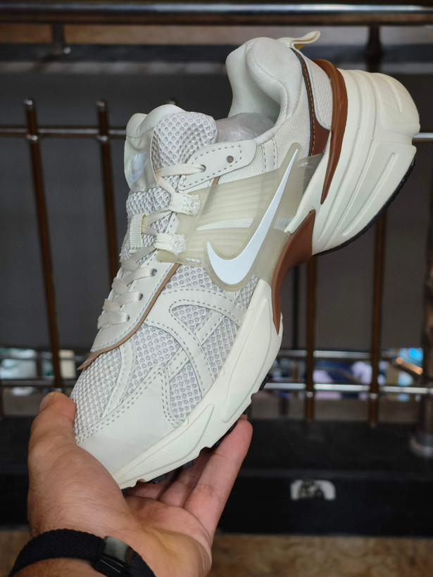 کتونی نایکی وی تو کی کیفیت مستر - سایز 37 تا 45 - Nike V2k Run